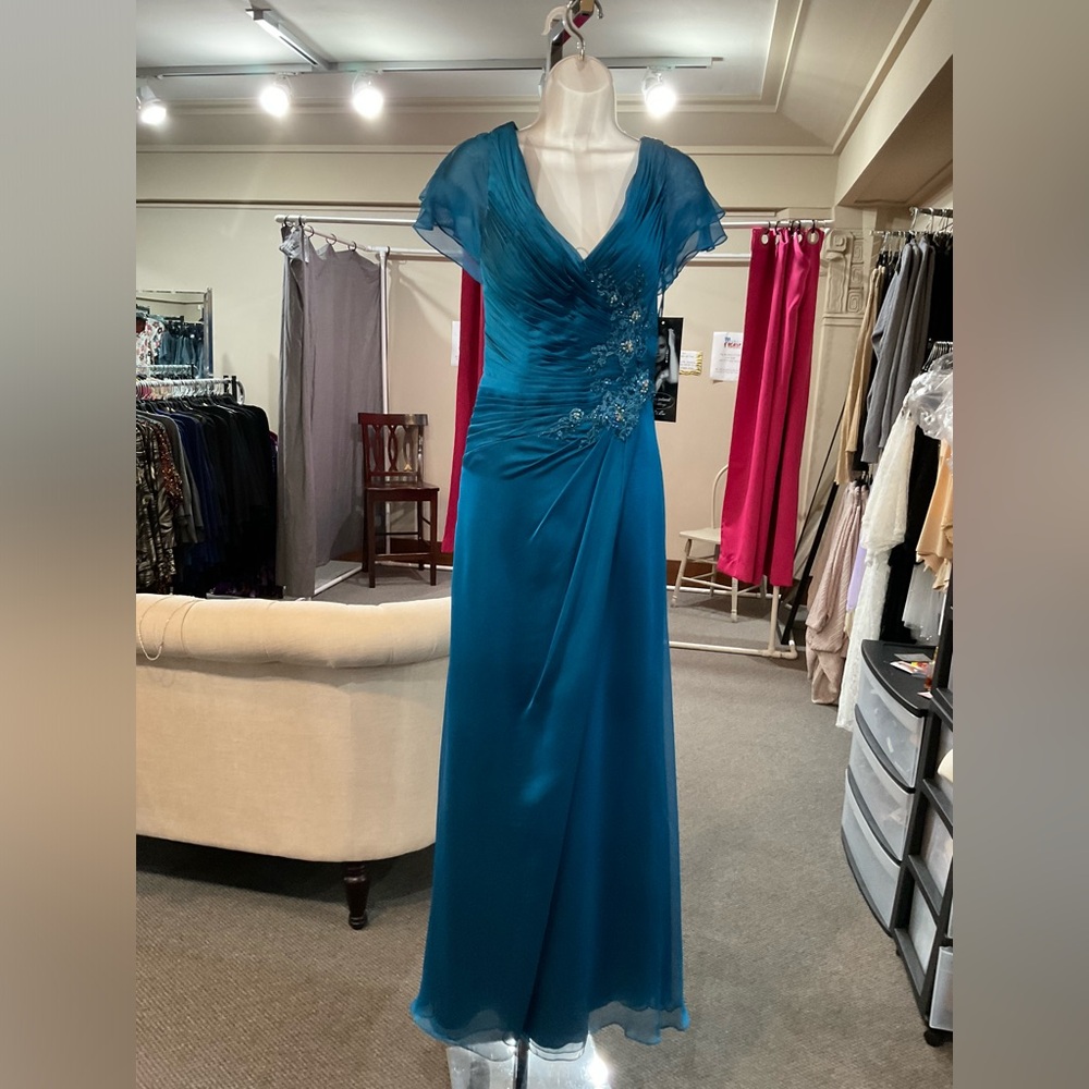 2 be happy Ireland wedding size 6 dark teal.